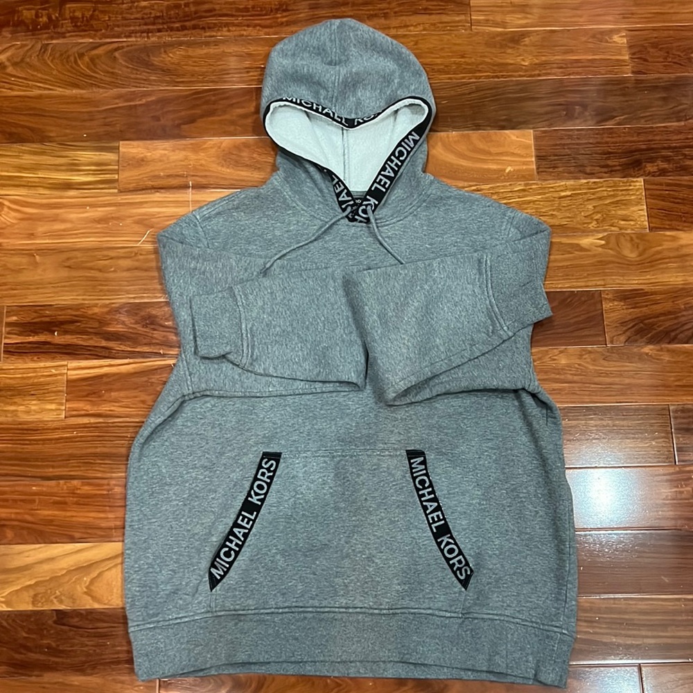 Lightly worn MICHEAL KORS XL sweater/ Sweatshirt